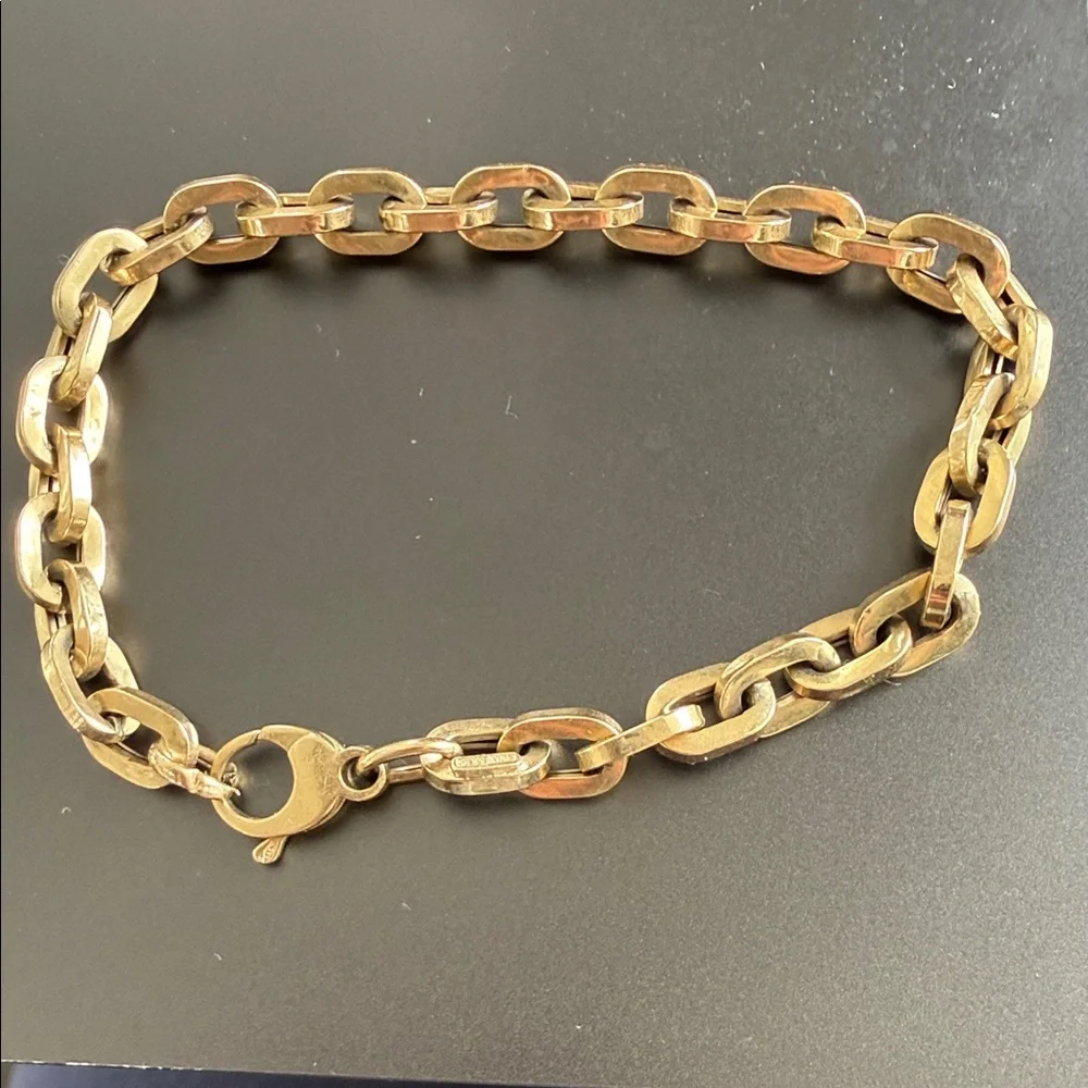 BABYGOLD Chunky Box Chain Bracelet in Gold - Picture 4 of 5
